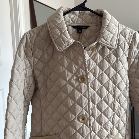 Banana Republic Tan Puffer Jacket with Quilted Design - Picture 2 of 9